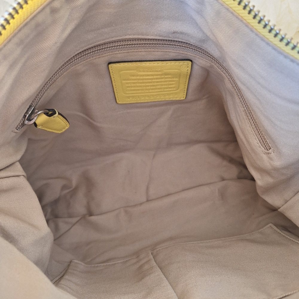 Coach Lemon Yellow Leather Shoulder Bag GUC - Picture 4 of 4